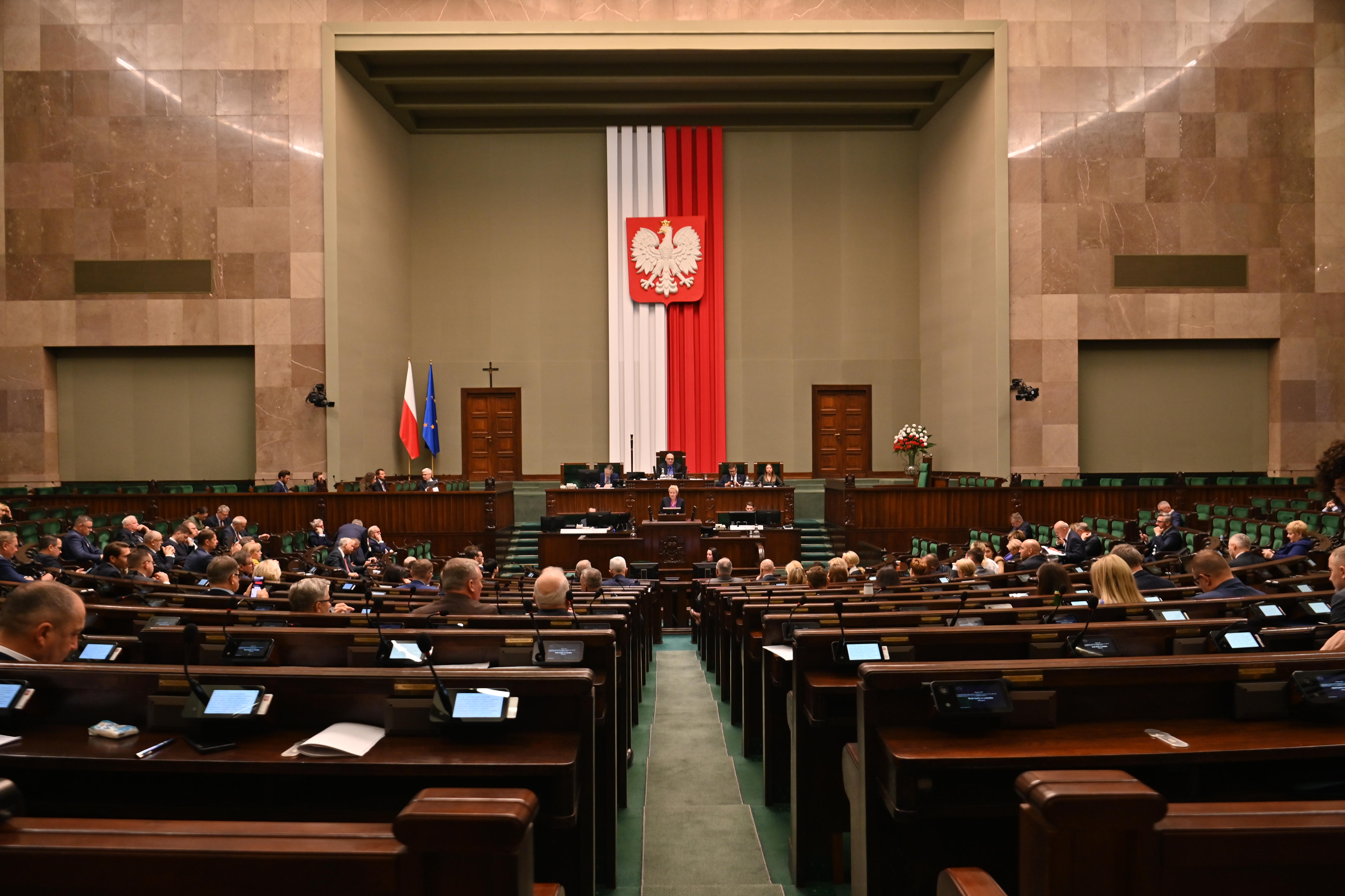 Prezydium na wniosek premiera zdecydowało o utajnieniu części piątkowych obrad Sejmu