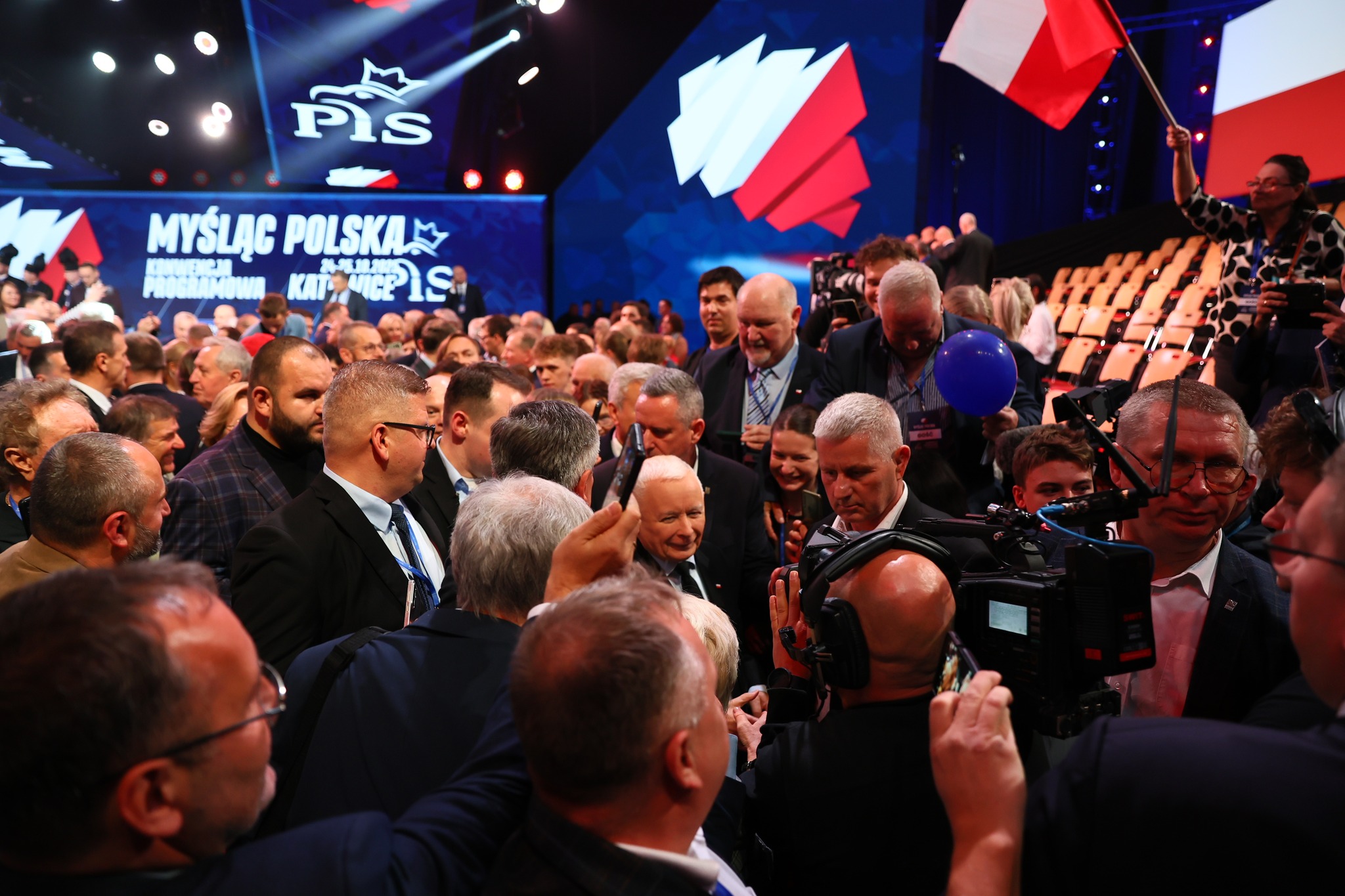 Polityczny weekend za nami. Konwencje PiS i Koalicji Obywatelskiej