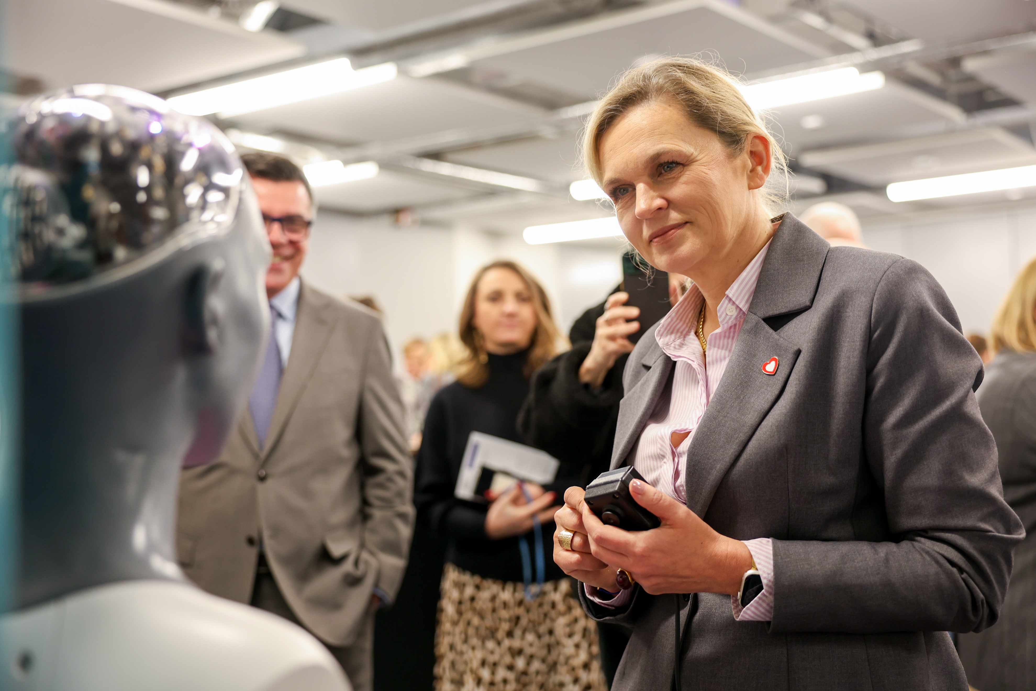 Zabójstwo 11-latki w Jeleniej Górze. Ministra edukacji Barbara Nowacka zapowiedziała pilne działania