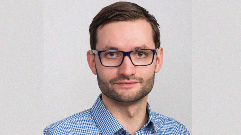 Patryk Kubiczek, Fundacja Instrat